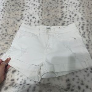 White SneakPeek shorts! 💕 Perfect for the summer!